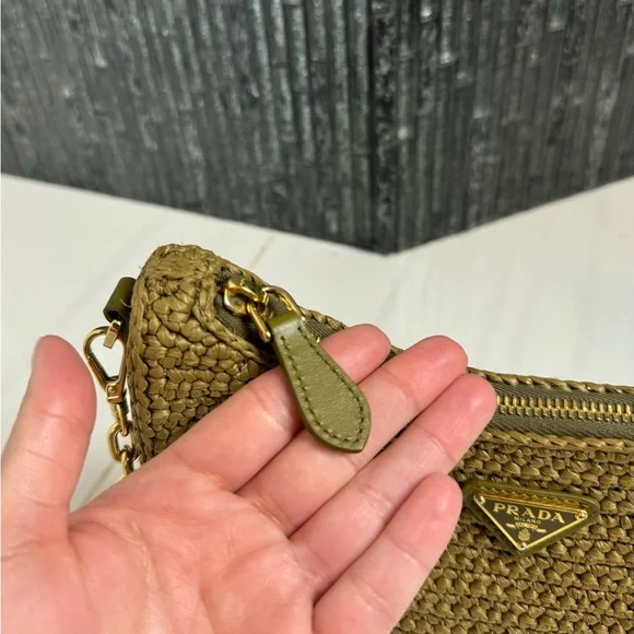 🌿Prada Re-Edition 2005 Raffia Crochet Olive Green Crossbody Bag